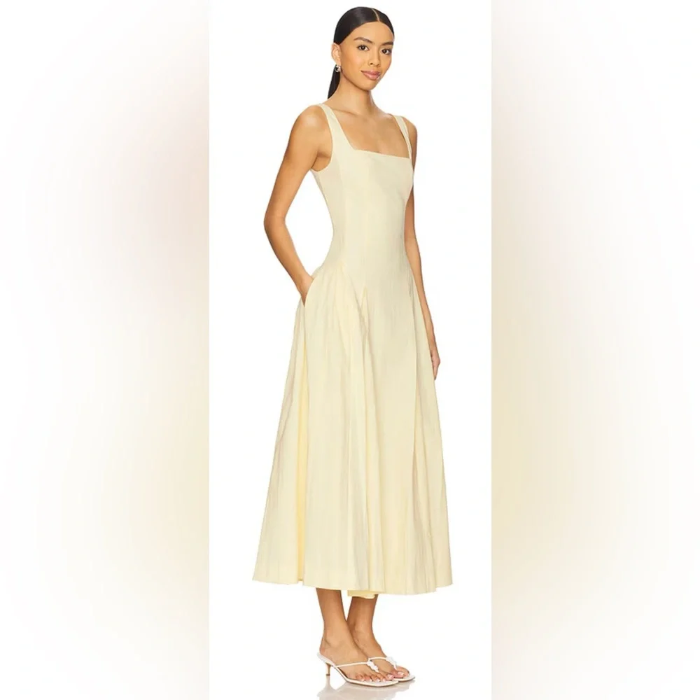 Sleeveless Square-Neck Midi Dress in Pale Yellow - Picture 4 of 15